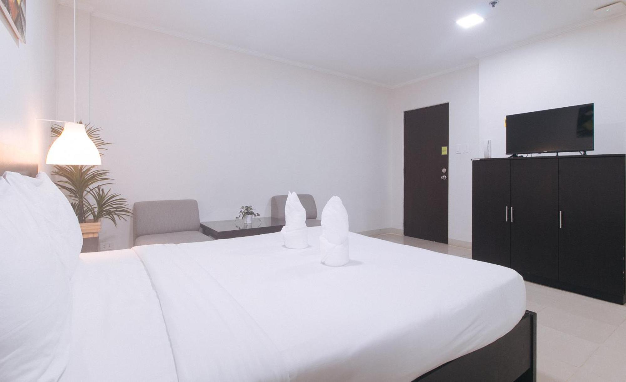 Urbanview At Evangelista Street Makati Makati City Exterior photo